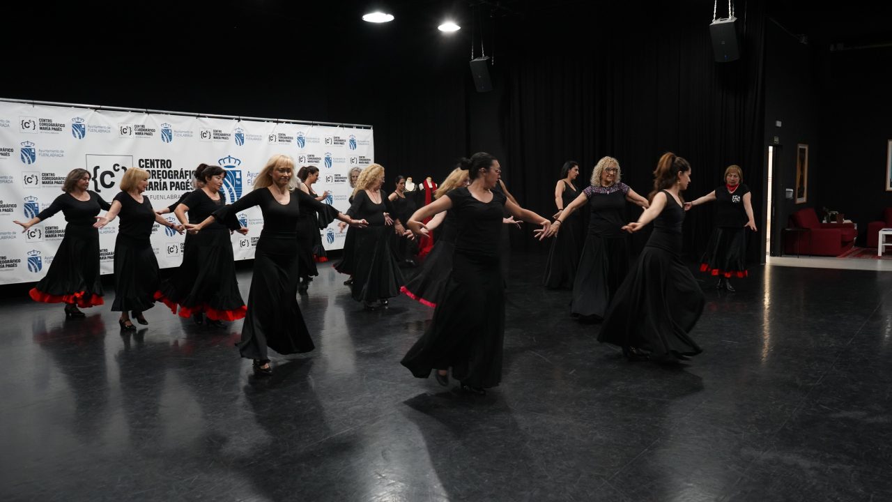 Día Internacional de la Danza. Muestra pública del taller “Alguien abre una puerta”. Danza flamenca para mujeres