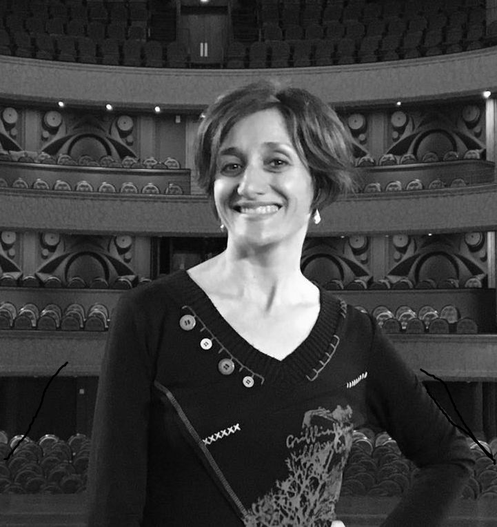 PROYECTO BALLENA- Taller de iluminación «La teoría de la luz se rompe en la danza» con Olga García