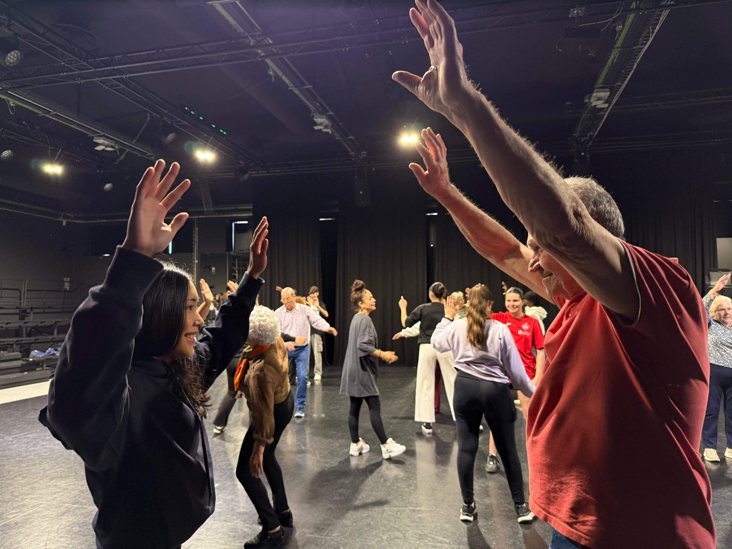 TALLER INTERGENERACIONAL || PROGRAMA LA DANZA CONTADA A NIÑOS Y ADOLESCENTES